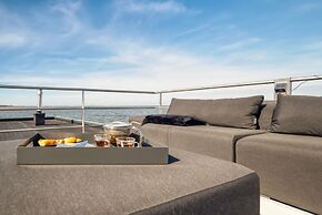 Bright Base With Coastal Access