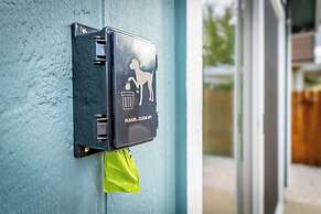 Modern Western Retreat Pet Friendly 4 Bed 2 Bath