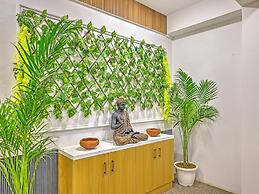 SkyLuxuria Hotel & Service Apartments