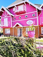 Pousada Pink Village
