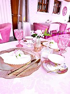 Pousada Pink Village