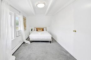 Luxury 5 BR Home Free Parking