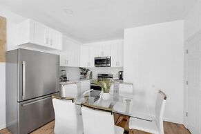Luxury 5 BR Home Free Parking