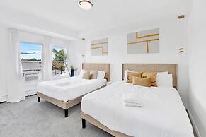 Luxury 5 BR Home Free Parking
