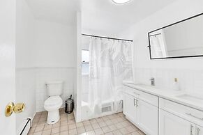 Luxury 5 BR Home Free Parking