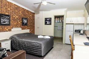 Benaraby Hilltop Motor Inn