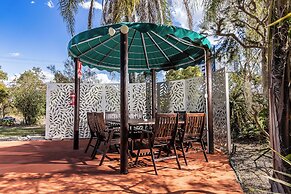 Benaraby Hilltop Motor Inn
