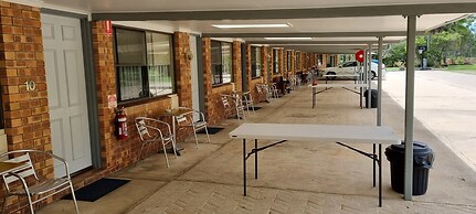 Benaraby Hilltop Motor Inn