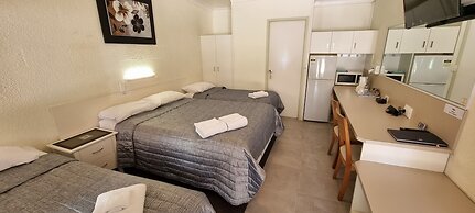 Benaraby Hilltop Motor Inn