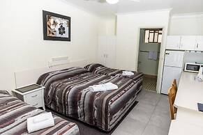 Benaraby Hilltop Motor Inn