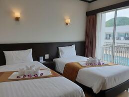 Swan Lake Hotel Sattahip