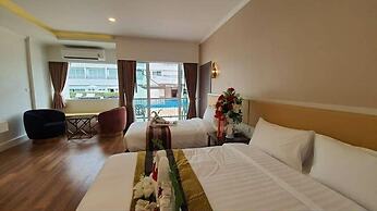 Swan Lake Hotel Sattahip