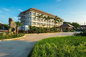 Swan Lake Hotel Sattahip