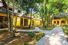 Green Bungalow Garden Resort