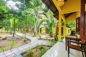Green Bungalow Garden Resort