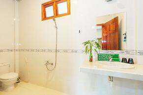 Green Bungalow Garden Resort