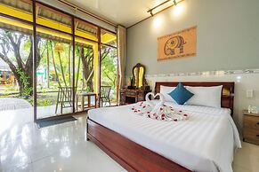 Green Bungalow Garden Resort