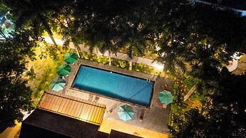Green Bungalow Garden Resort