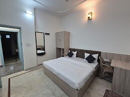 OnlyStay BeHappy Boutique House