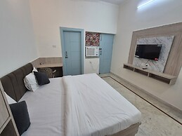 OnlyStay BeHappy Boutique House