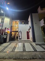 OnlyStay BeHappy Boutique House