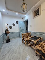 OnlyStay BeHappy Boutique House