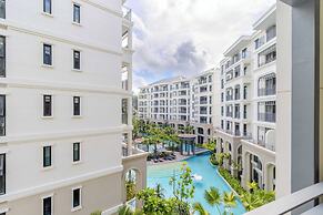 Pool view stay with great amenity C249