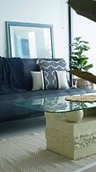 Spacious City Escape With Pool, Gym & Free Parking