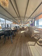 Grand Cennet Beach Hotel