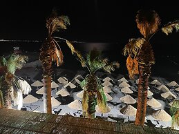 Grand Cennet Beach Hotel