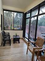 Whispering Palm Parra