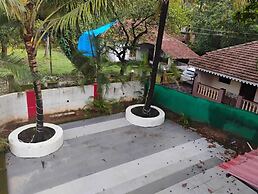 Whispering Palm Parra