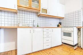 Affordable Apartment Near Stadthalle