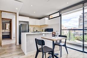 w Compelling 1BR w Balcony in Santa Barbara