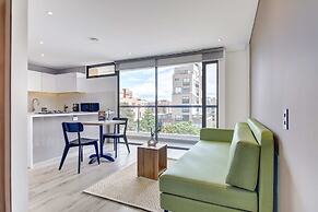 w Compelling 1BR w Balcony in Santa Barbara