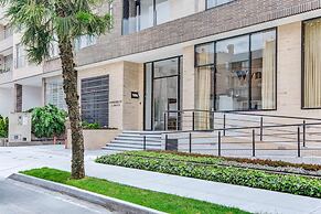 Beautiful 1BR Balcony in Santa Barbara