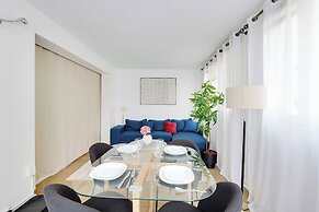 Beautiful Apartment 2br/6p - Eiffel Tower