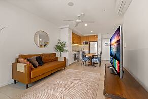 Stylish Apartment With Rooftop, BBQ & Spa Access