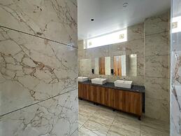 Xenious Opulent Hamirpur