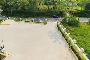 Xenious Opulent Hamirpur