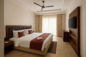 Xenious Opulent Hamirpur