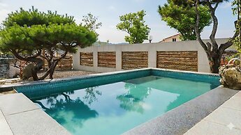 Gyeongsan Solstay Pool Villa