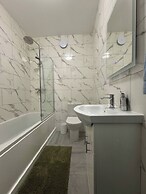 Charming Wallington Apartment With Hot Tub