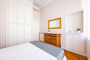 Harmony Elegant Apartment With Parking