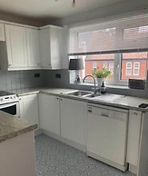 Central Upton Upon Severn 2 Bedroom Property Sleeps 6