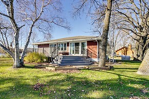 South Long Lake Home w/ Swim Area: Pets Welcome!