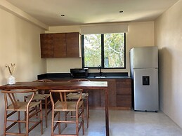 Gym & pool Jungle Studio Retreat C6