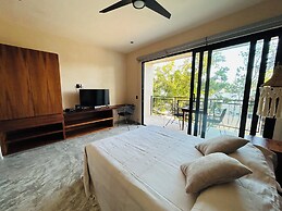 Pool & Private Balcony Studio Tulum S15