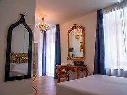 Pries Homes - La casa azul