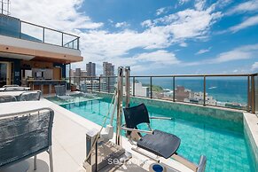 Fully Equipped Accommodations in a Building With a Pool, 270m From Bar